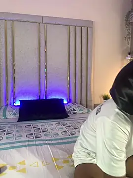 Snapshot of Liincostelloo chatting on 02/26/25, 07:38 Liincostelloo online show from 02/26/25, 07:38