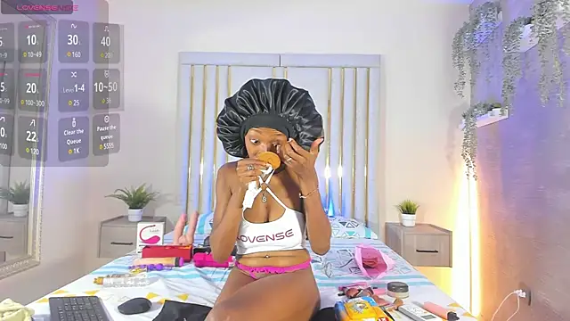 Snapshot of Liincostelloo chatting on 02/28/25, 07:56 Liincostelloo online show from 02/28/25, 07:56