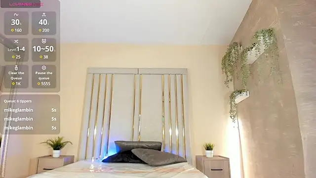 Snapshot of Liincostelloo chatting on 03/20/25, 07:35 Liincostelloo online show from 03/20/25, 07:35