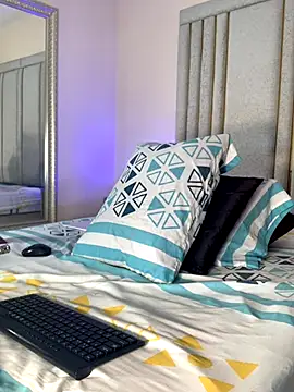 Snapshot of Liincostelloo chatting on 09/30/25, 12:43 Liincostelloo online show from 09/30/25, 12:43