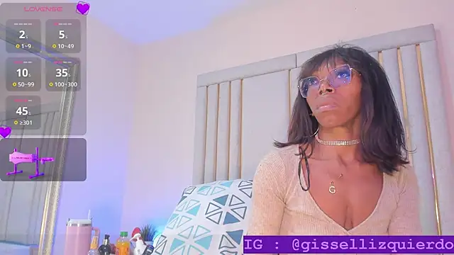 Snapshot of Liincostelloo chatting on 10/19/25, 07:47 Liincostelloo online show from 10/19/25, 07:47