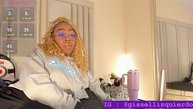 Snapshot of Liincostelloo chatting on 12/04/25, 07:44 Liincostelloo online show from 12/04/25, 07:44