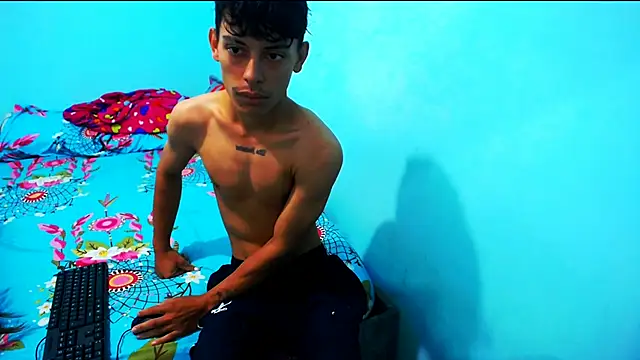 Snapshot of Maicol_Garcia chatting on 12/01/25, 06:24 Maicol Garcia online show from 12/01/25, 06:24