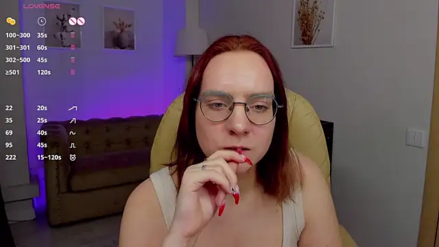 Snapshot of _candy__sweet__ chatting on 02/01/25, 03:39 candy sweet online show from 02/01/25, 03:39