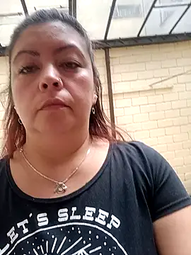 Snapshot of queencarlota82 chatting on 02/06/25, 06:35 queencarlota82 online show from 02/06/25, 06:35