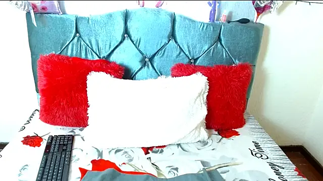 Snapshot of queencarlota82 chatting on 02/17/25, 02:26 queencarlota82 online show from 02/17/25, 02:26