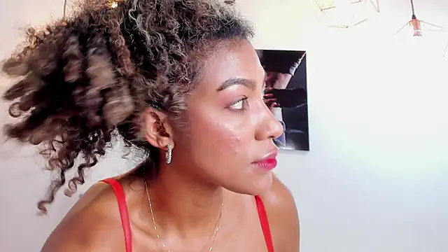 Snapshot of hailey_thompsonX chatting on 02/06/25, 04:47 hailey thompsonX online show from 02/06/25, 04:47