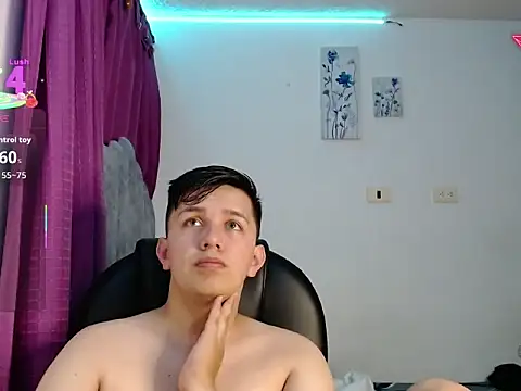 Snapshot of Alan_red chatting on 11/01/25, 12:56 Alan red online show from 11/01/25, 12:56