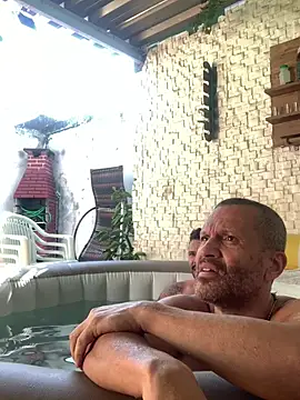 grossocalibre20 online show from 04/13/26, 05:51