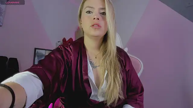 RayaCarr  online show from 11/27/25, 01:57