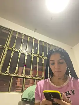 Molly bishop online show from 02/06/25, 01:49