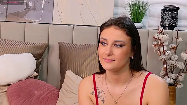 Elly Ross online show from 03/08/25, 09:28