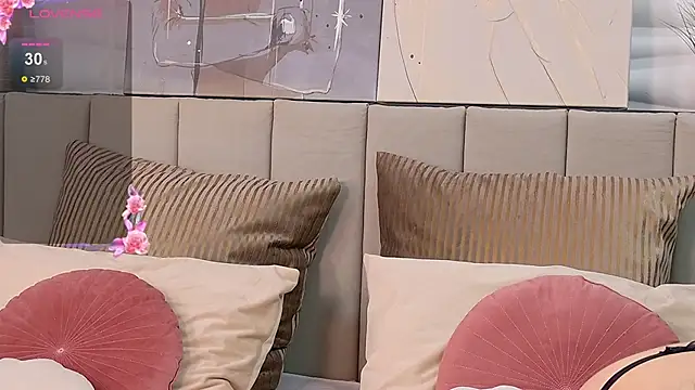 Elly Ross online show from 03/19/25, 08:34