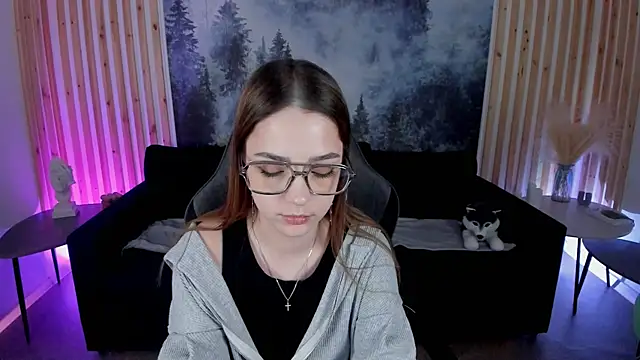 PamBeesly online show from 03/14/25, 02:30