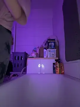 Snapshot of Ciara2004 chatting on 11/14/25, 06:06 Ciara2004 online show from 11/14/25, 06:06