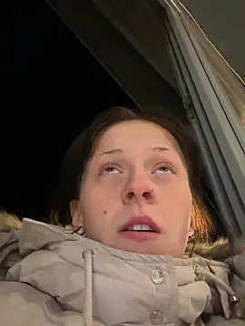 Snapshot of Ciara2004 chatting on 11/23/25, 04:40 Ciara2004 online show from 11/23/25, 04:40