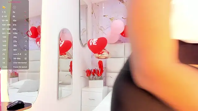 AnthonelaRusso  online show from 02/20/25, 03:34