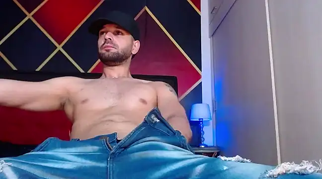 Cristian white online show from 03/17/25, 06:40