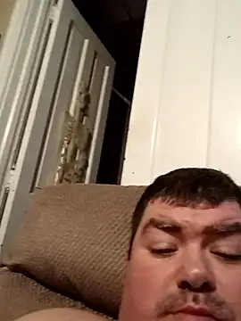 Snapshot of Rcraigue4 chatting on 10/19/25, 10:49 Rcraigue4 online show from 10/19/25, 10:49