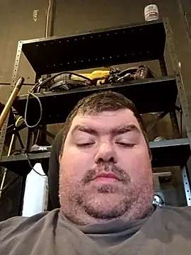 Snapshot of Rcraigue4 chatting on 10/24/25, 09:00 Rcraigue4 online show from 10/24/25, 09:00