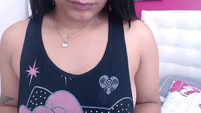 Snapshot of tinyy_whore18 chatting on 01/24/25, 02:51 tinyy whore18 online show from 01/24/25, 02:51