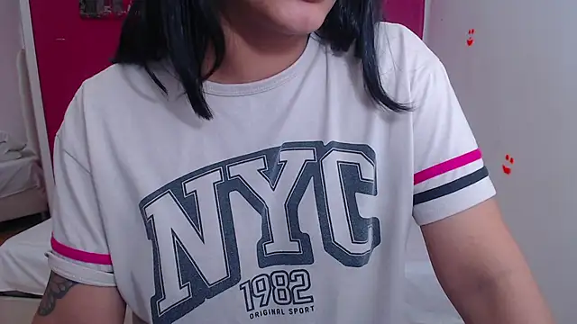 Snapshot of tinyy_whore18 chatting on 03/05/25, 03:07 tinyy whore18 online show from 03/05/25, 03:07