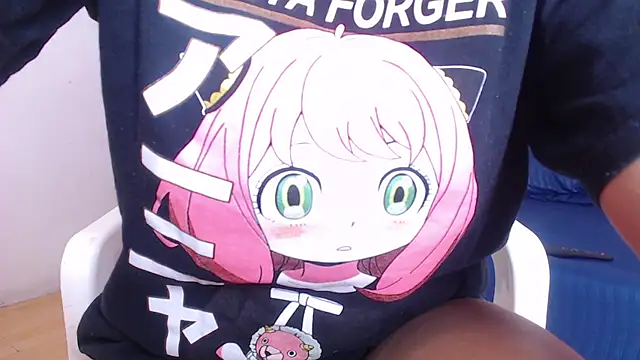 Snapshot of tinyy_whore18 chatting on 11/19/25, 03:12 tinyy whore18 online show from 11/19/25, 03:12