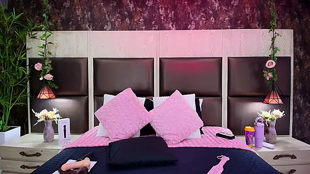 Bella Smiith  online show from 11/20/25, 04:18