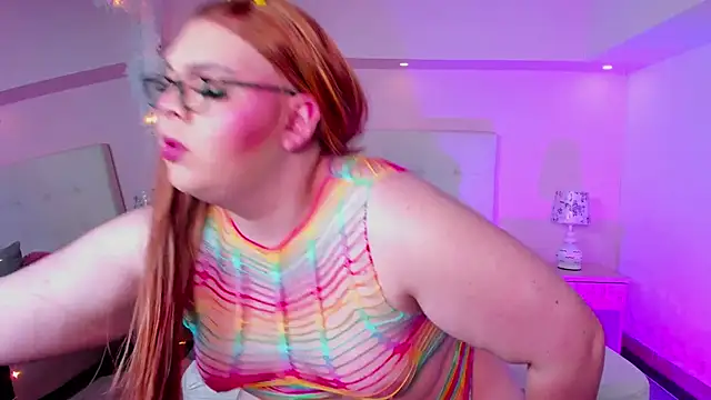 Snapshot of ScarlettDreamss7 chatting on 03/03/25, 10:42 ScarlettDreamss7 online show from 03/03/25, 10:42