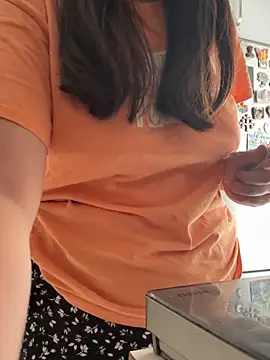 Snapshot of haskadin chatting on 09/24/25, 10:07 haskadin online show from 09/24/25, 10:07