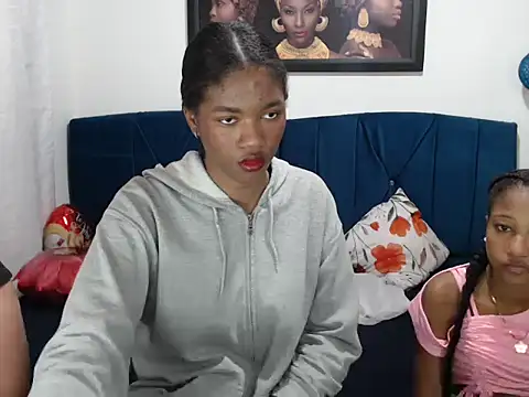 Snapshot of LITTLEDOLLHOT chatting on 02/22/25, 02:08 LITTLEDOLLHOT online show from 02/22/25, 02:08