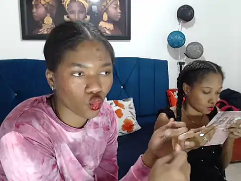 Snapshot of LITTLEDOLLHOT chatting on 02/24/25, 05:53 LITTLEDOLLHOT online show from 02/24/25, 05:53