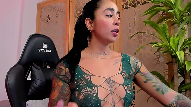 sophierooy22 online show from 01/22/25, 01:53