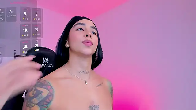 sophierooy22 online show from 03/10/26, 11:43