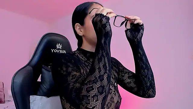 sophierooy22 online show from 05/12/26, 12:13