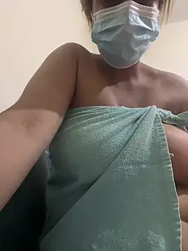 Snapshot of Lola-Sexxx chatting on 02/16/25, 09:27 Lola-Sexxx online show from 02/16/25, 09:27
