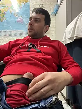 Snapshot of Greeneyes0820 chatting on 01/28/25, 12:00 Greeneyes0820 online show from 01/28/25, 12:00