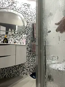 Snapshot of Greeneyes0820 chatting on 02/01/25, 02:13 Greeneyes0820 online show from 02/01/25, 02:13