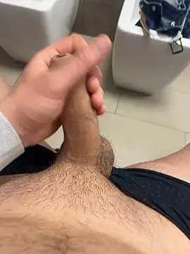 Snapshot of Greeneyes0820 chatting on 02/14/25, 06:45 Greeneyes0820 online show from 02/14/25, 06:45