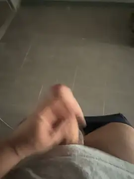 Snapshot of Greeneyes0820 chatting on 02/15/25, 12:54 Greeneyes0820 online show from 02/15/25, 12:54