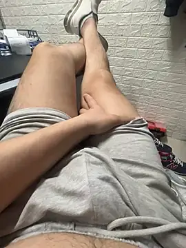 Snapshot of Greeneyes0820 chatting on 02/16/25, 11:05 Greeneyes0820 online show from 02/16/25, 11:05