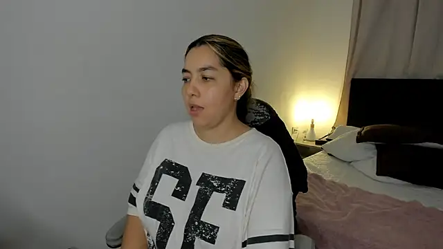 brithany olson25 online show from 03/05/26, 11:34