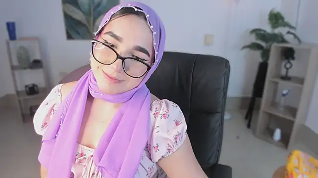 Ayha khalaf online show from 11/10/25, 01:04