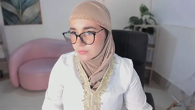 Ayha khalaf online show from 11/30/25, 11:53