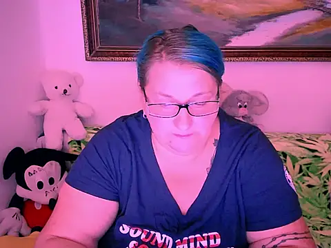 Snapshot of mayamayx chatting on 10/07/25, 07:44 mayamayx online show from 10/07/25, 07:44