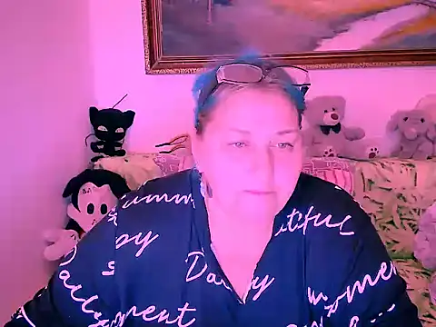 Snapshot of mayamayx chatting on 10/21/25, 06:30 mayamayx online show from 10/21/25, 06:30