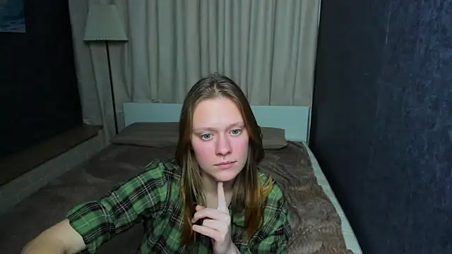 TessaSwans online show from 01/29/25, 10:11