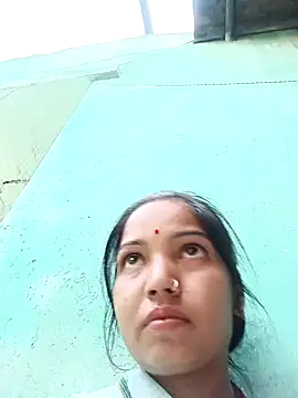 Bhuvi Bedi online show from 02/02/25, 11:51