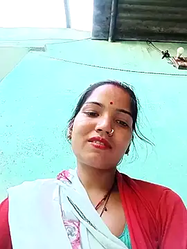 Bhuvi Bedi online show from 02/16/25, 10:54