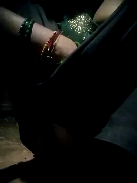 Bhuvi Bedi online show from 09/20/25, 11:28